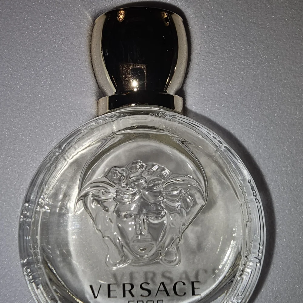 Versace Eros Pour Femme Gift Set - Gold and White - Picture 4 of 7